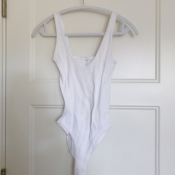 NWOT white ribbed bodysuit - Picture 1 of 3